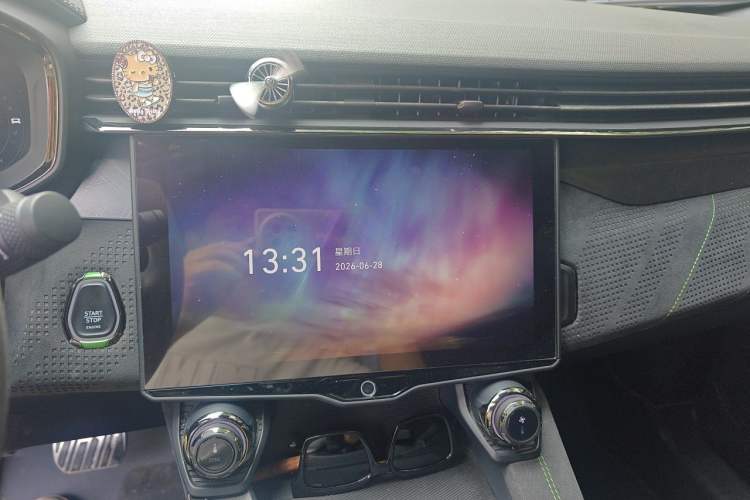 Used Lynk & Co 05 2022 05+ 2.0TD Automatic Exploration Edition Audio And AC Panel