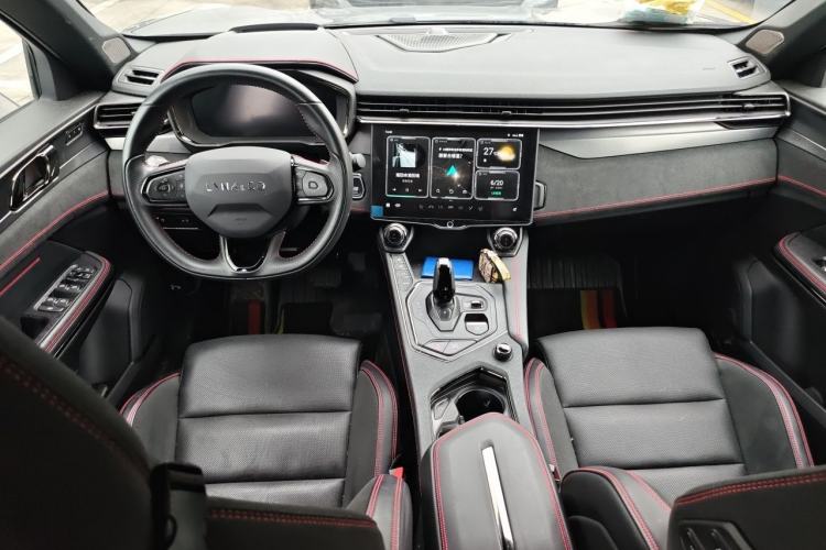Used Lynk & Co 05 2022 2.0TD Four-Wheel Drive Dynamic Halo Center Console