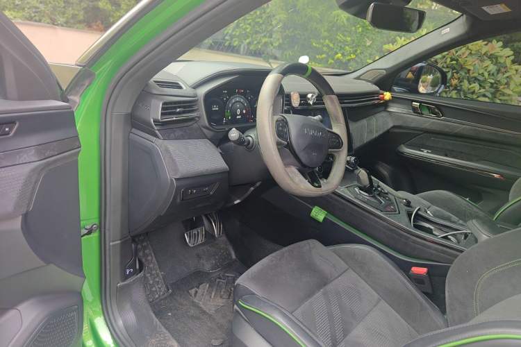 Used Lynk & Co 05 2022 05+ 2.0TD Automatic Exploration Edition Driver Seat