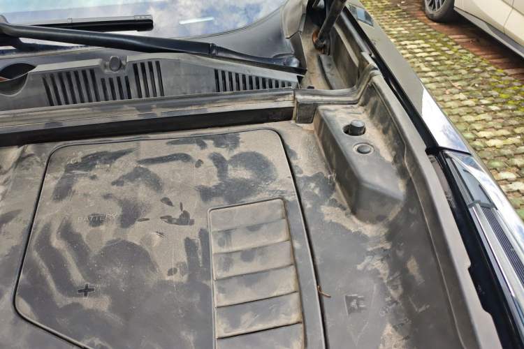 Used Lynk & Co 05 2022 2.0T Two-Wheel Drive Shine Halo Engine Bay Left