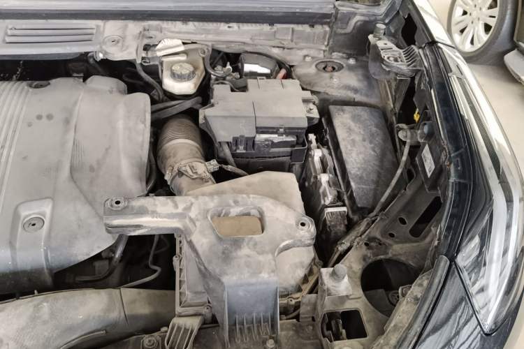 Used Lynk & Co 05 2022 2.0T Two-Wheel Drive Shine Halo Engine Bay Left