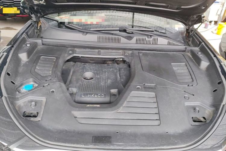 Used Lynk & Co 05 2022 2.0TD Four-Wheel Drive Dynamic Halo Engine Bay