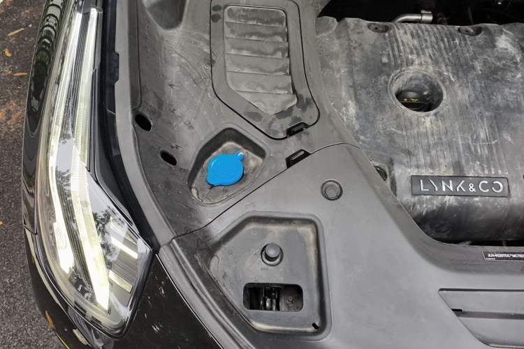 Used Lynk & Co 05 2022 2.0T Two-Wheel Drive Shine Halo Engine Bay Right