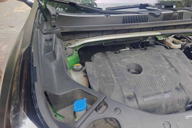 Used Lynk & Co 05 2022 05+ 2.0TD Automatic Exploration Edition Engine Bay Right