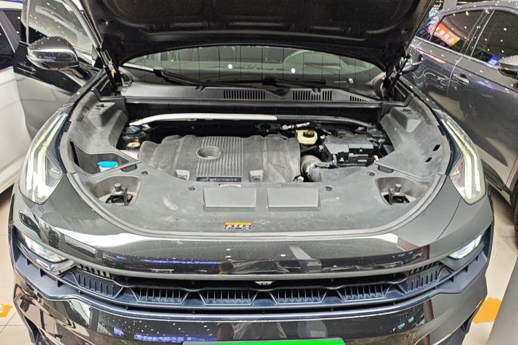 Used Lynk & Co 05 2022 05+ 2.0TD Automatic Exploration Edition Engine Bay