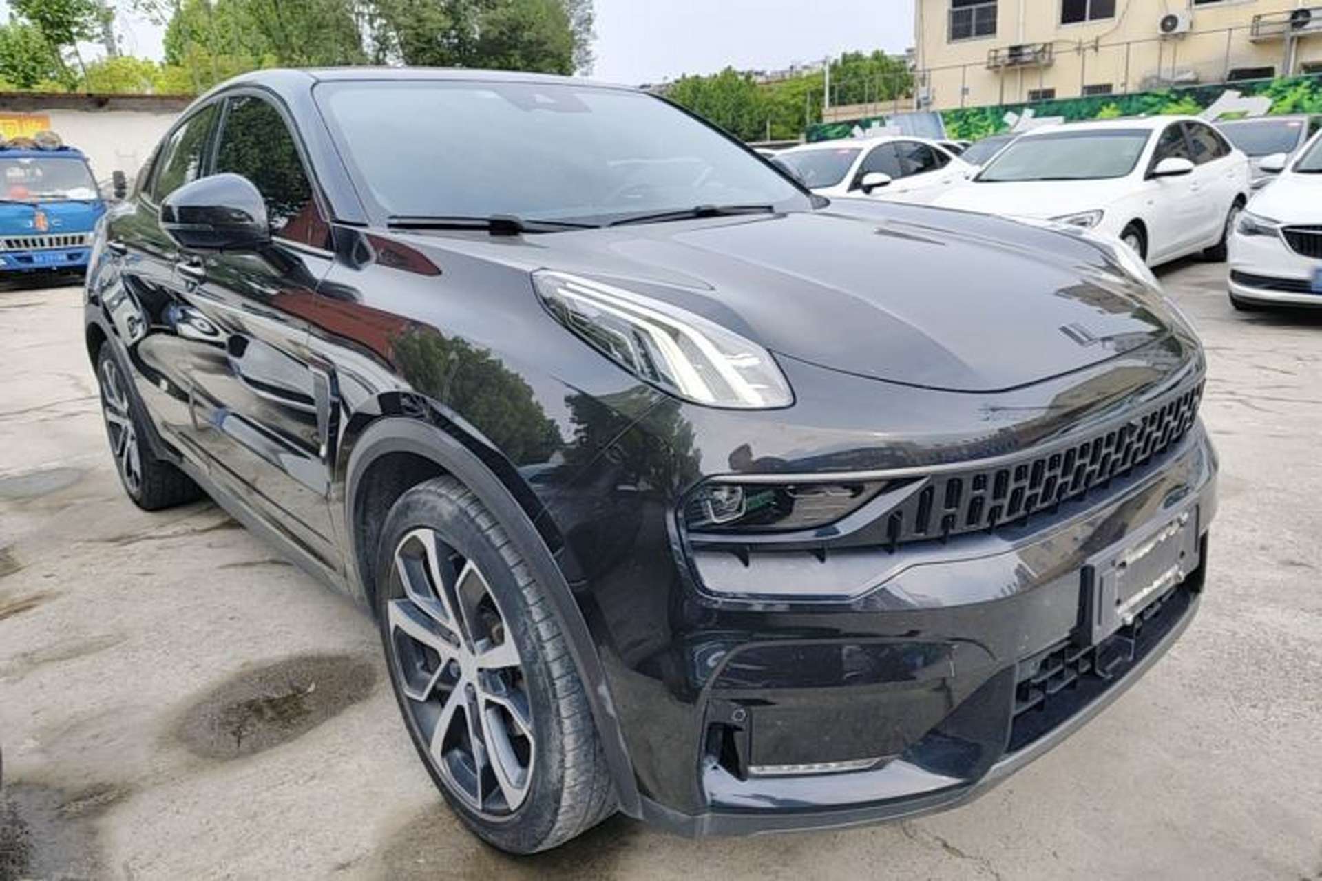 Used Lynk & Co 05 2022 2.0TD Four-Wheel Drive Dynamic Halo Exterior 1