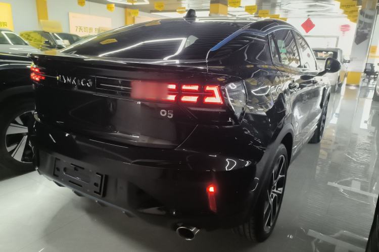 Used Lynk & Co 05 2022 2.0T Two-Wheel Drive Shine Halo Exterior 3