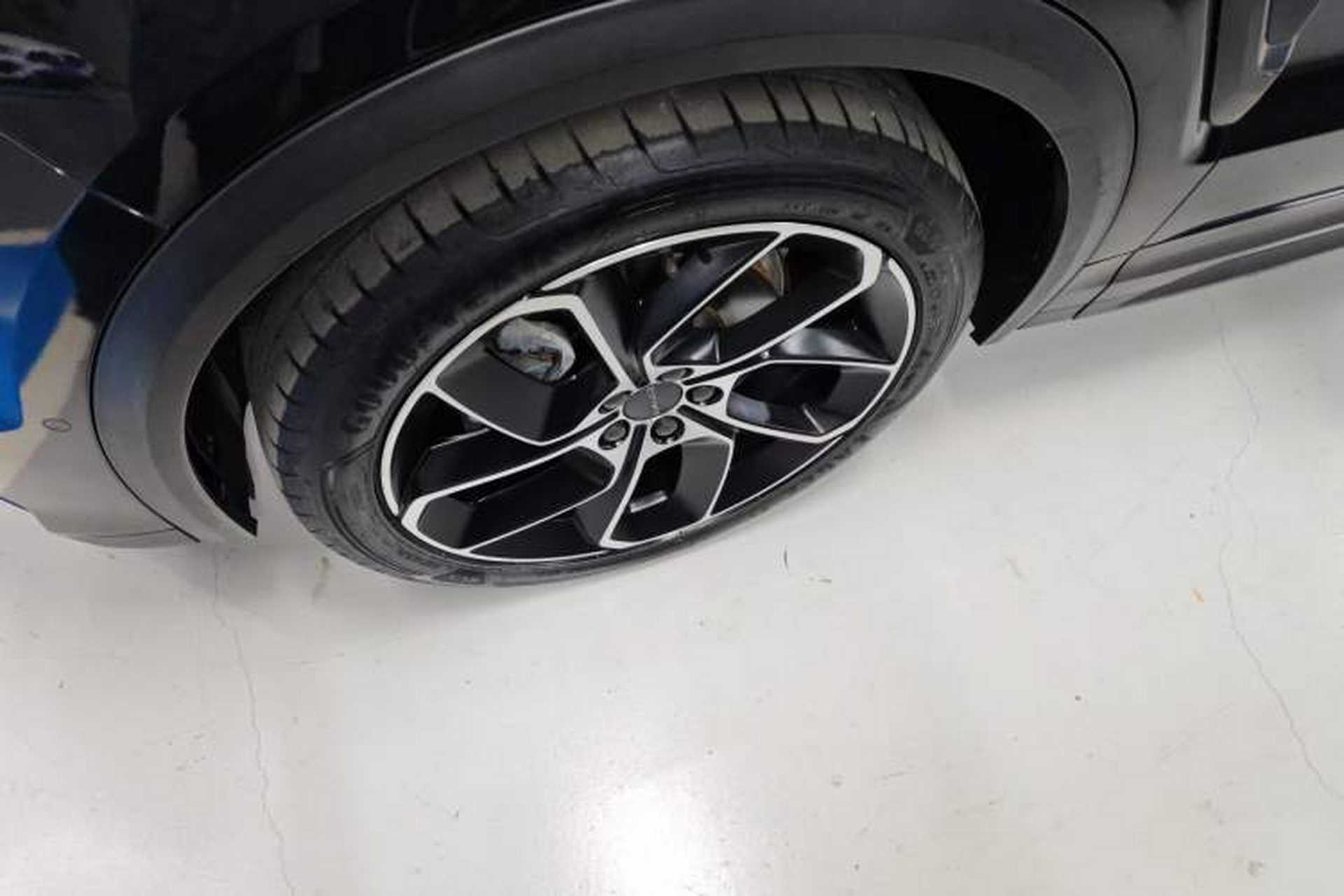 Used Lynk & Co 05 2022 2.0T Two-Wheel Drive Shine Halo Exterior 4