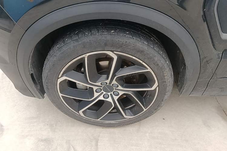 Used Lynk & Co 05 2022 2.0T Two-Wheel Drive Shine Halo Exterior 4