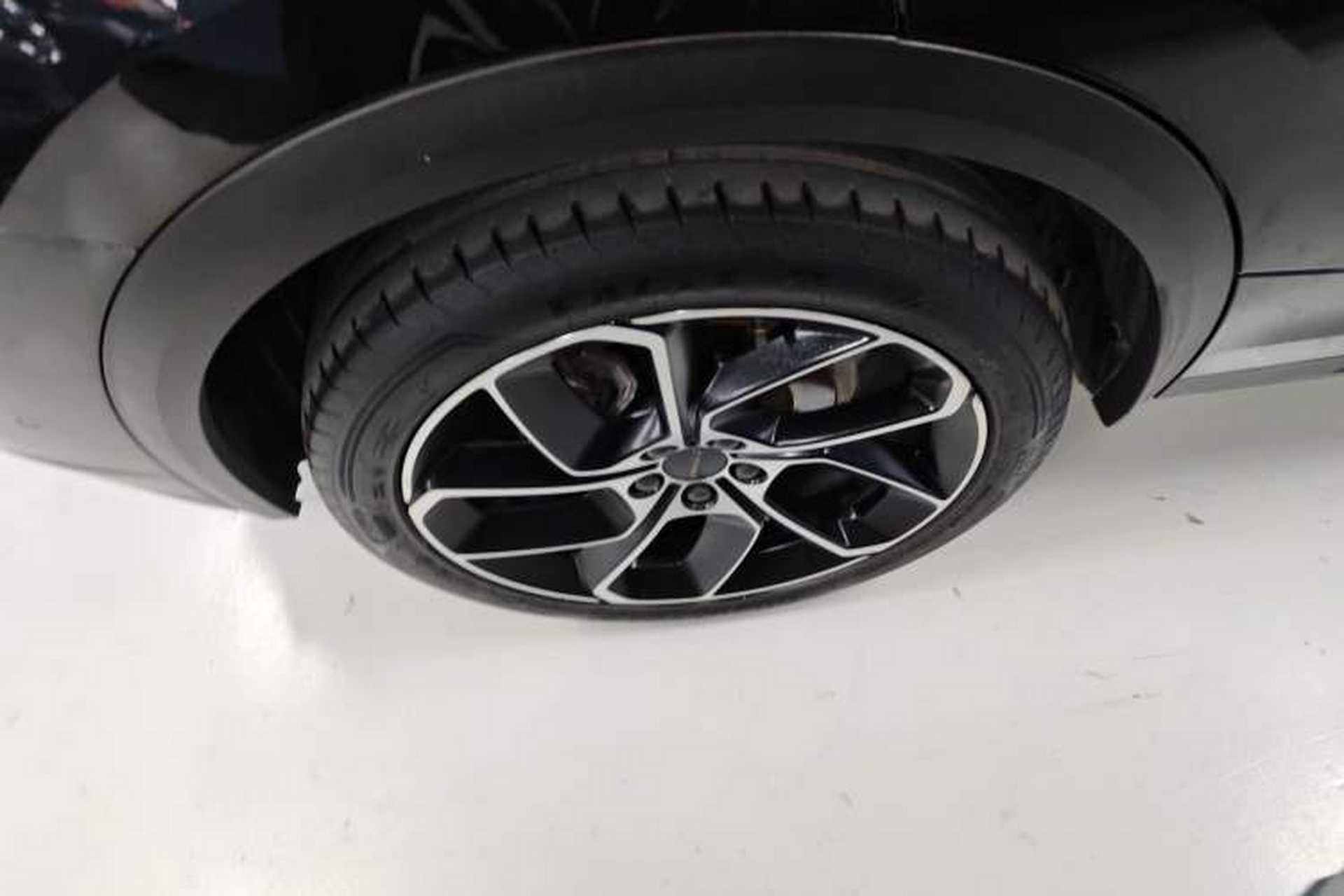 Used Lynk & Co 05 2022 2.0T Two-Wheel Drive Shine Halo Exterior 5