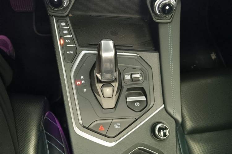 Used Lynk & Co 05 2022 2.0T Two-Wheel Drive Shine Halo Gear Lever