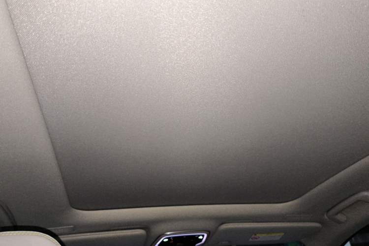 Used Lynk & Co 05 2022 2.0T Two-Wheel Drive Shine Halo Headliner