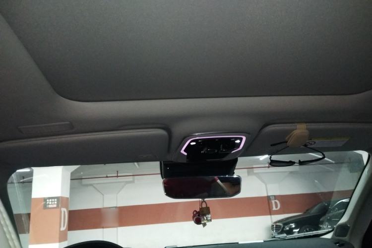 Used Lynk & Co 05 2022 2.0T Two-Wheel Drive Shine Halo Headliner