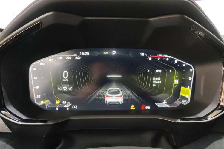 Used Lynk & Co 05 2022 2.0TD Four-Wheel Drive Dynamic Halo Instrument Cluster
