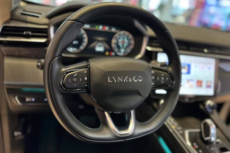 Used Lynk & Co 05 2022 2.0T Two-Wheel Drive Shine Halo Interior 2