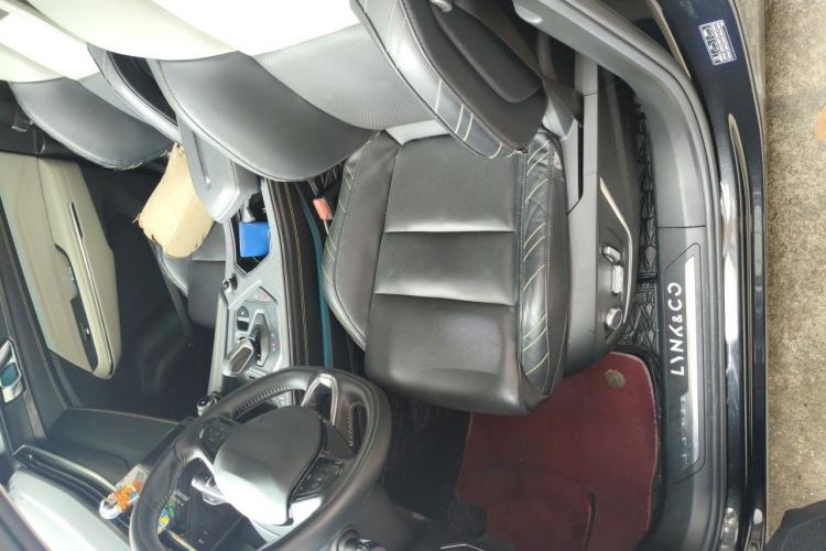 Used Lynk & Co 05 2022 2.0T Two-Wheel Drive Shine Halo Left Front Seat