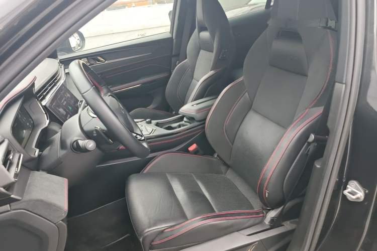 Used Lynk & Co 05 2022 2.0TD Four-Wheel Drive Dynamic Halo Left Front Seat