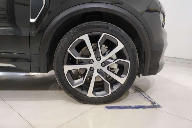 Used Lynk & Co 05 2022 2.0TD Four-Wheel Drive Dynamic Halo Left Front Wheel Hub