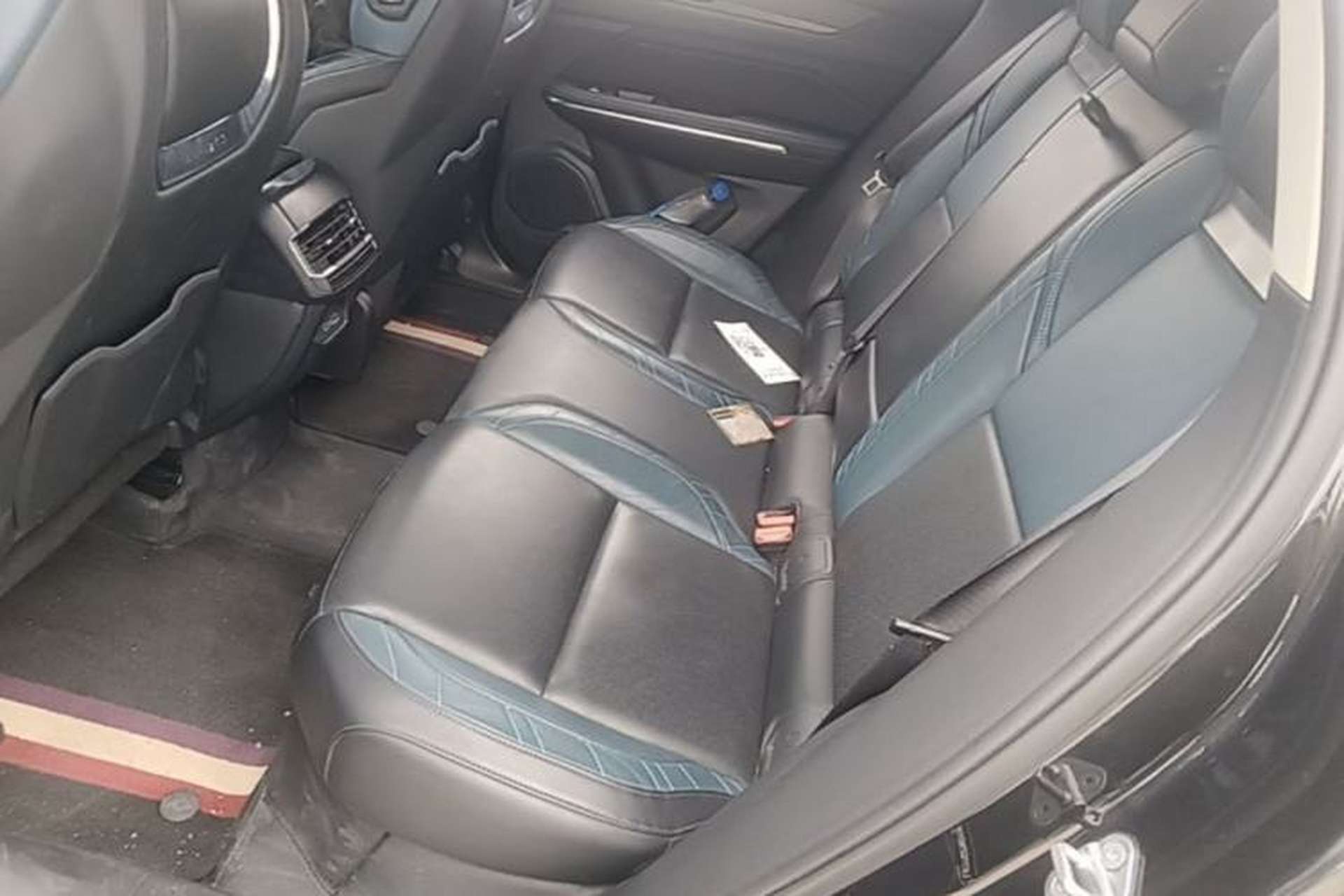 Used Lynk & Co 05 2022 2.0T Two-Wheel Drive Shine Halo Left Rear Seat