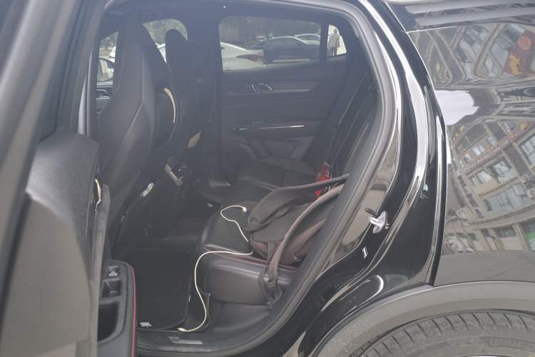Used Lynk & Co 05 2022 2.0TD Four-Wheel Drive Dynamic Halo Left Rear Seat