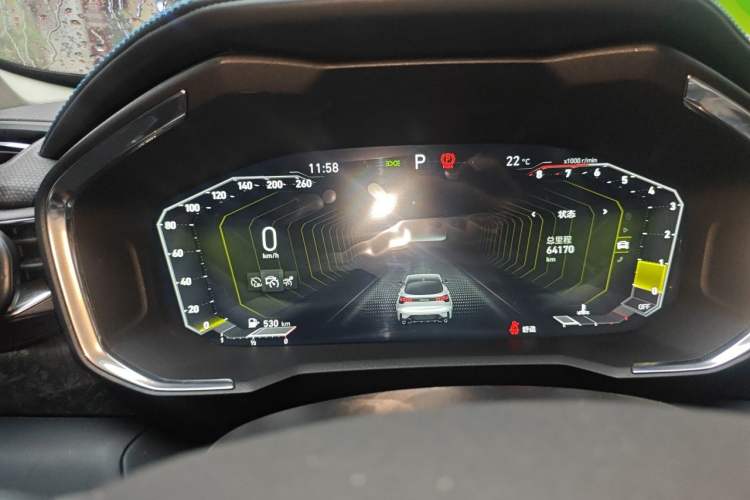 Used Lynk & Co 05 2022 2.0T Two-Wheel Drive Shine Halo Odometer Close Up