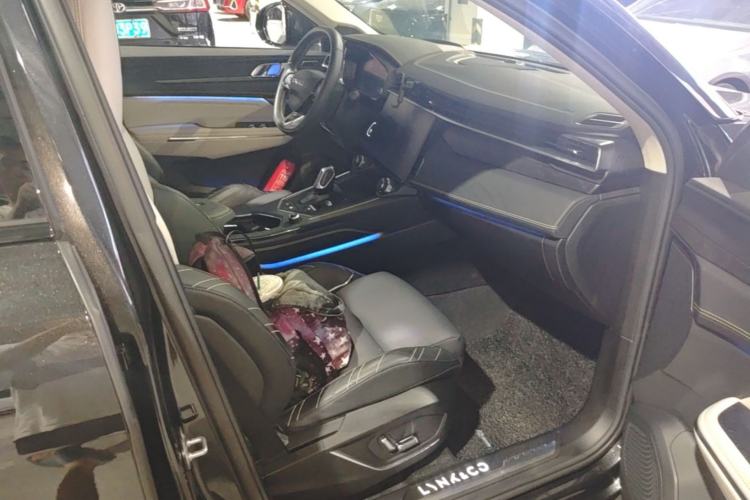Used Lynk & Co 05 2022 2.0T Two-Wheel Drive Shine Halo Right Front Seat