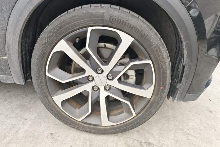 Used Lynk & Co 05 2022 2.0TD Four-Wheel Drive Dynamic Halo Right Front Wheel Hub