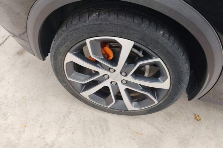 Used Lynk & Co 05 2022 2.0TD Four-Wheel Drive Dynamic Halo Right Rear Wheel Hub