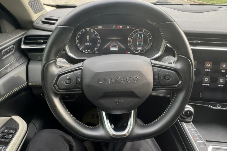 Used Lynk & Co 05 2022 2.0T Two-Wheel Drive Shine Halo Steering Wheel