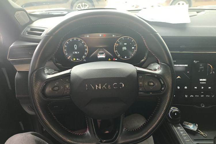 Used Lynk & Co 05 2022 2.0TD Four-Wheel Drive Dynamic Halo Steering Wheel