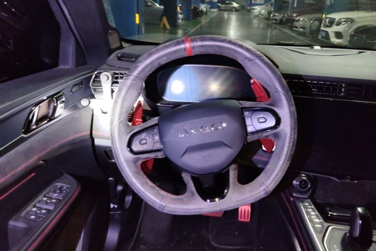 Used Lynk & Co 05 2022 2.0TD Four-Wheel Drive Dynamic Halo Steering Wheel
