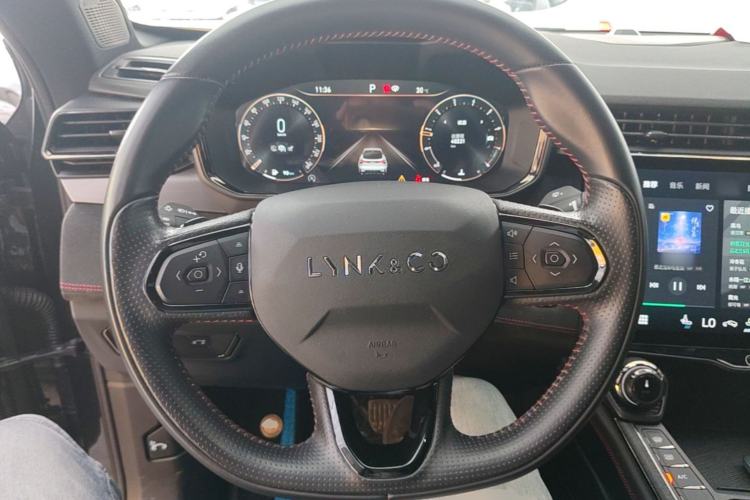 Used Lynk & Co 05 2022 2.0TD Four-Wheel Drive Dynamic Halo Steering Wheel