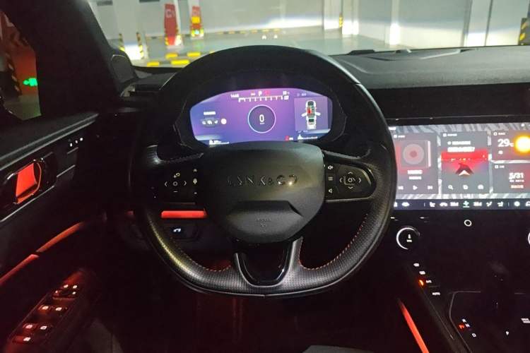 Used Lynk & Co 05 2022 2.0TD Four-Wheel Drive Dynamic Halo Steering Wheel
