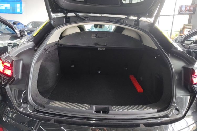 Used Lynk & Co 05 2022 2.0T Two-Wheel Drive Shine Halo Trunk