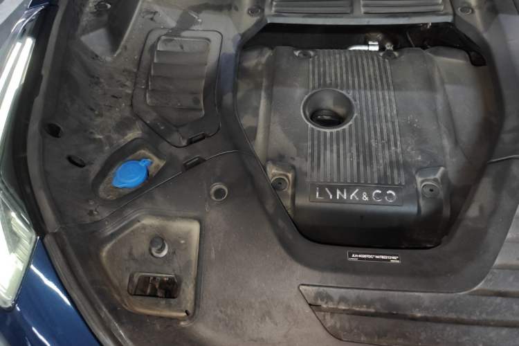 Used Lynk & Co 05 2022 2.0T Two-Wheel Drive Shine Halo Engine Bay Right