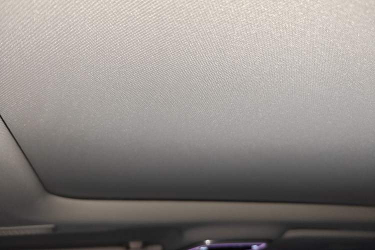 Used Lynk & Co 05 2022 2.0T Two-Wheel Drive Shine Halo Headliner