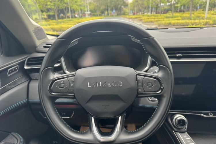 Used Lynk & Co 05 2022 2.0T Two-Wheel Drive Shine Halo Steering Wheel