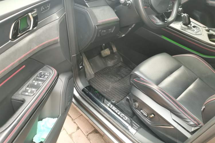 Used Lynk & Co 05 2022 2.0TD Four-Wheel Drive Dynamic Halo Driver Seat