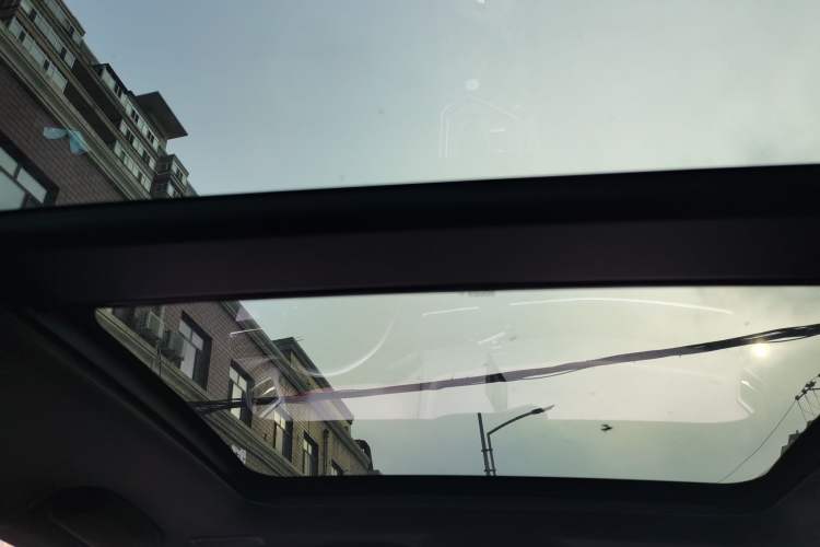 Used Lynk & Co 05 2022 2.0TD Four-Wheel Drive Dynamic Halo Headliner
