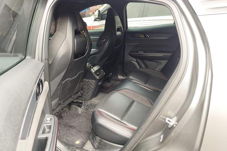 Used Lynk & Co 05 2022 2.0TD Four-Wheel Drive Dynamic Halo Left Rear Seat