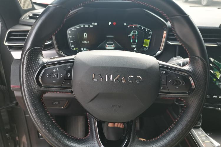 Used Lynk & Co 05 2022 2.0TD Four-Wheel Drive Dynamic Halo Steering Wheel