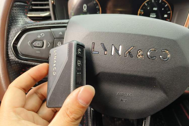 Used Lynk & Co 05 2022 2.0TD Four-Wheel Drive Dynamic Halo Vehicle Key