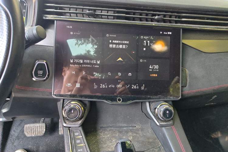 Used Lynk & Co 05 2022 2.0TD Four-Wheel Drive Dynamic Halo Audio And AC Panel
