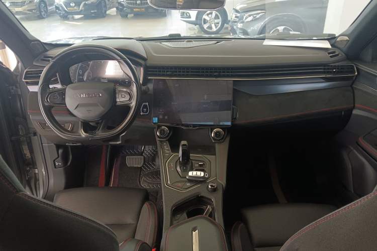 Used Lynk & Co 05 2022 2.0TD Four-Wheel Drive Dynamic Halo Center Console
