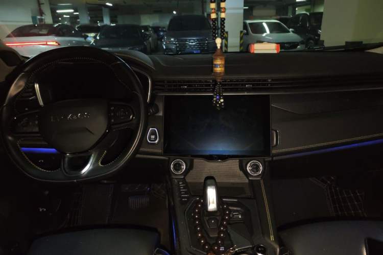 Used Lynk & Co 05 2022 2.0T Two-Wheel Drive Shine Halo Center Console