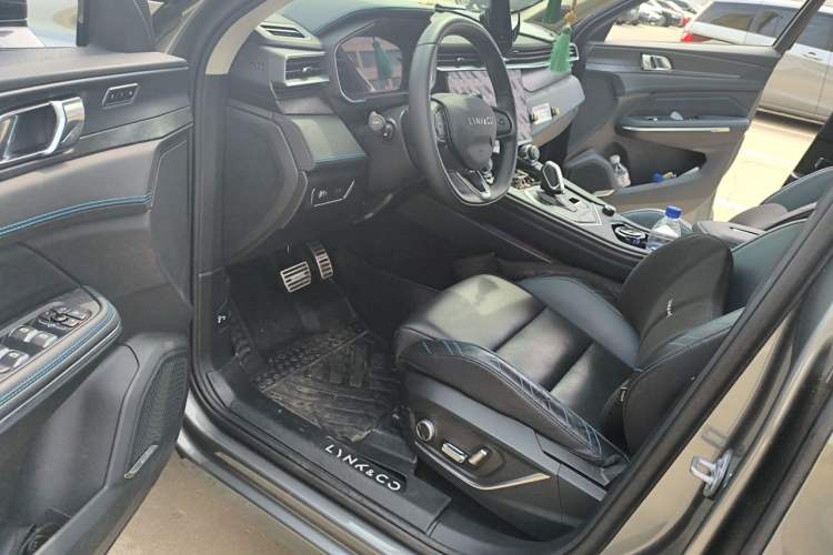 Used Lynk & Co 05 2022 2.0T Two-Wheel Drive Shine Halo Driver Seat