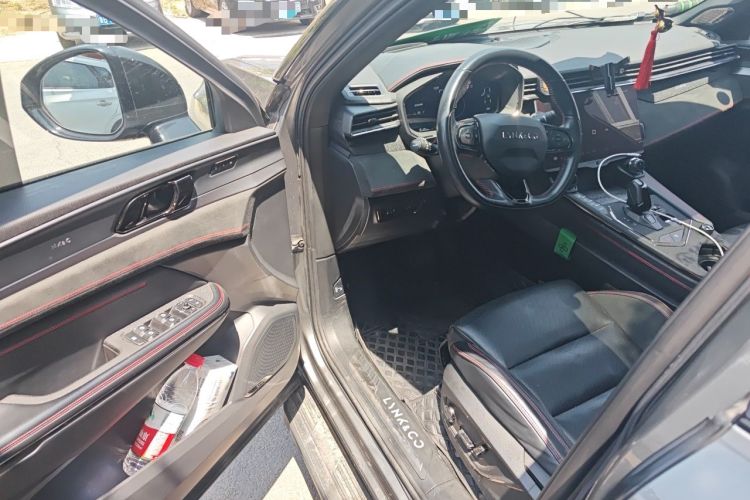Used Lynk & Co 05 2022 2.0TD Four-Wheel Drive Dynamic Halo Driver Seat