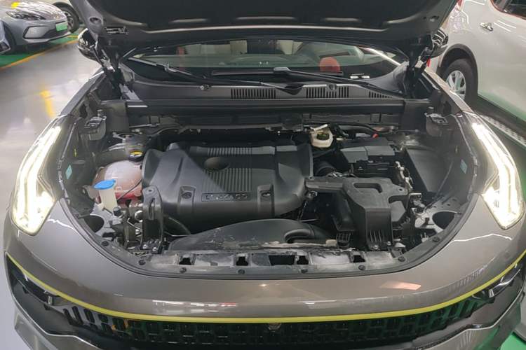 Used Lynk & Co 05 2022 2.0T Two-Wheel Drive Shine Halo Engine Bay