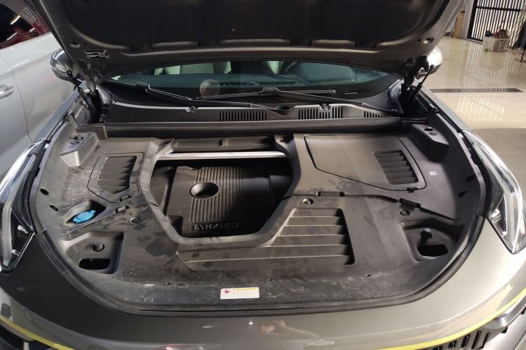 Used Lynk & Co 05 2022 2.0TD Two-Wheel Drive Zhaoyang Plus Engine Bay