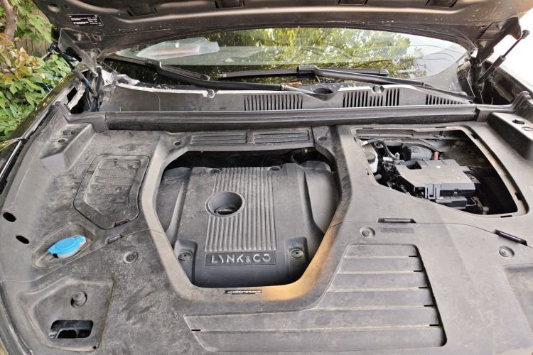 Used Lynk & Co 05 2022 2.0TD Four-Wheel Drive Dynamic Halo Engine Bay